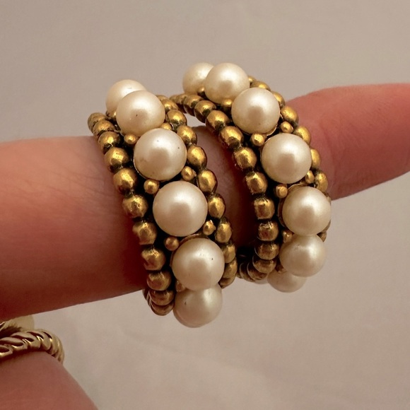 Vintage YSL Gold and Pearl Hoop Earrings - Picture 4 of 4